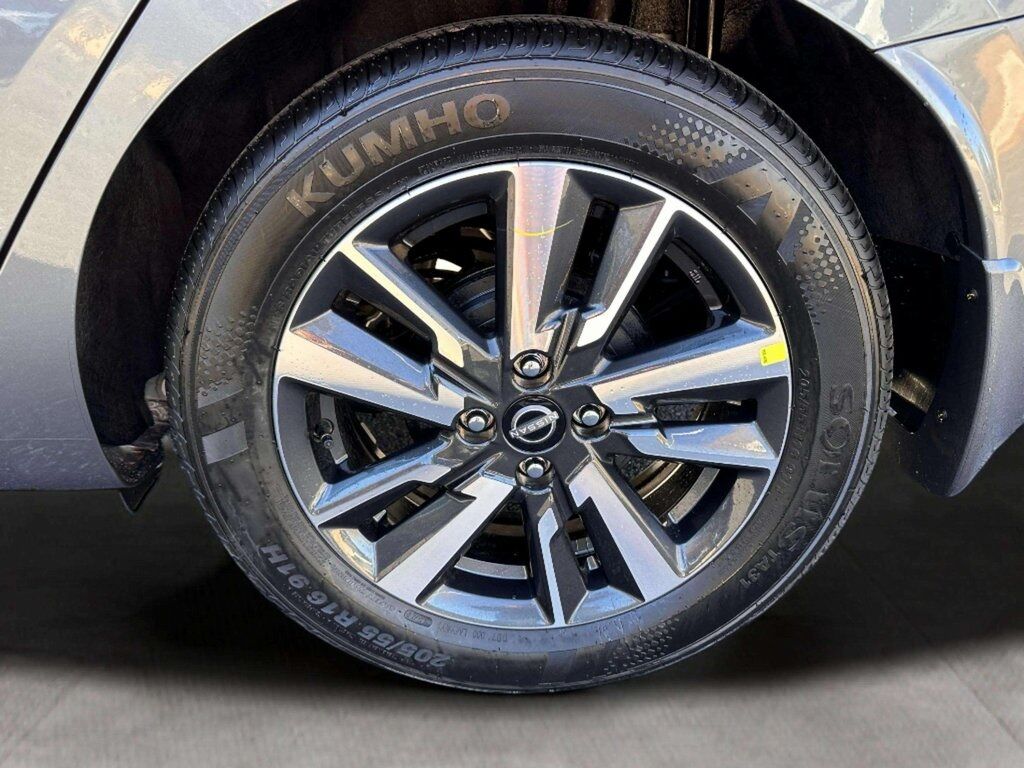 2025 Nissan Versa 1.6 SV San Clemente CA