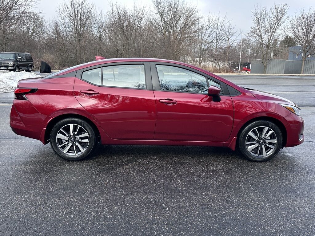 2025 Nissan Versa 1.6 SV