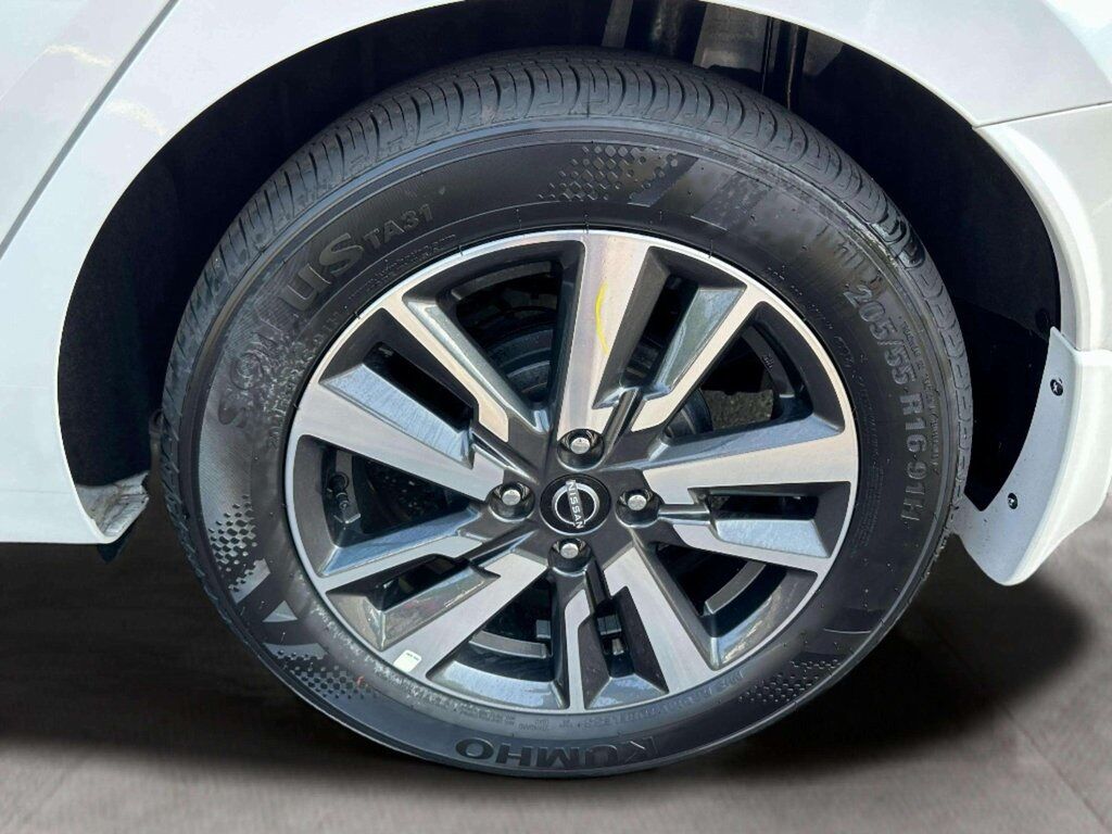 2025 Nissan Versa 1.6 SV San Clemente CA