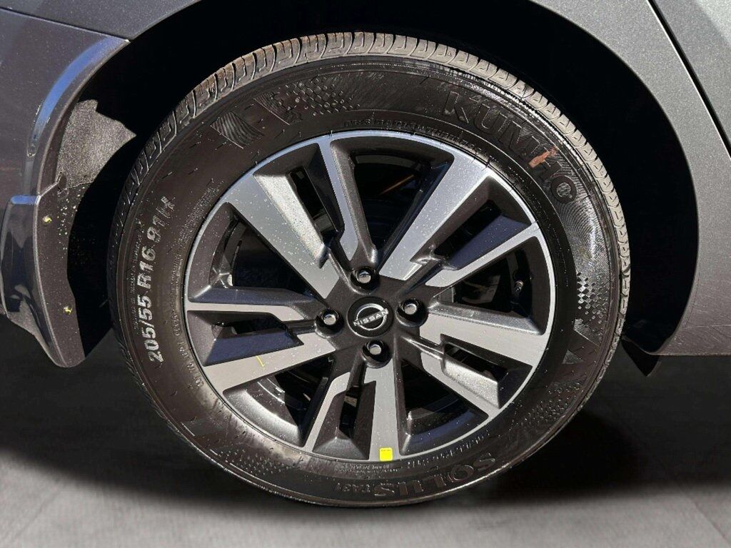 2025 Nissan Versa 1.6 SV San Clemente CA