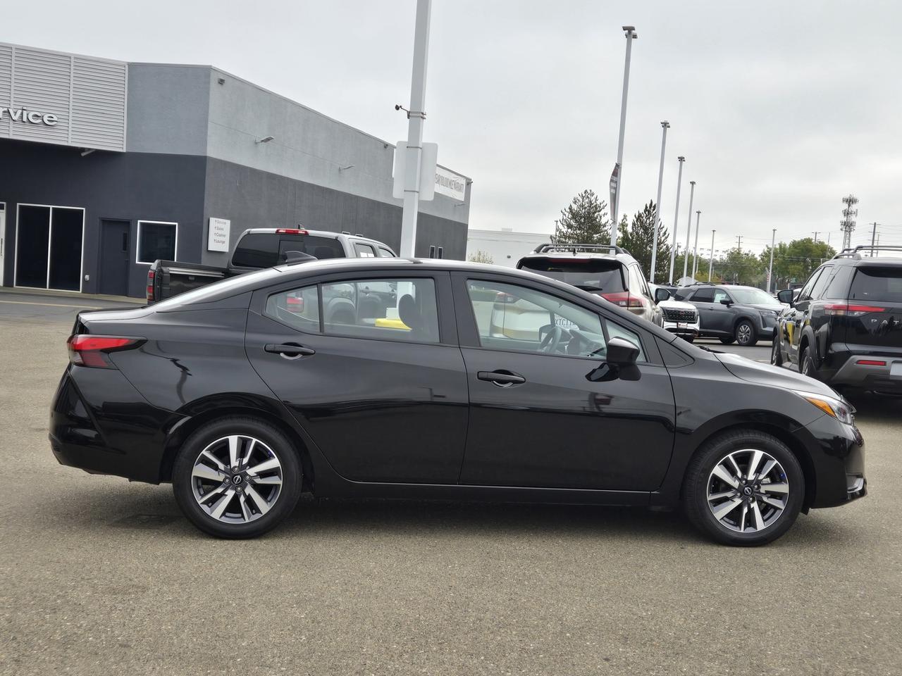 2025 Nissan Versa SV 2025 Nissan Versa SV