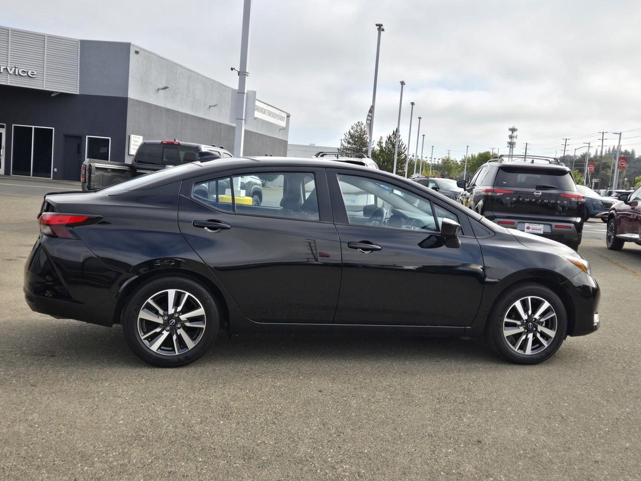 2025 Nissan Versa SV 2025 Nissan Versa SV