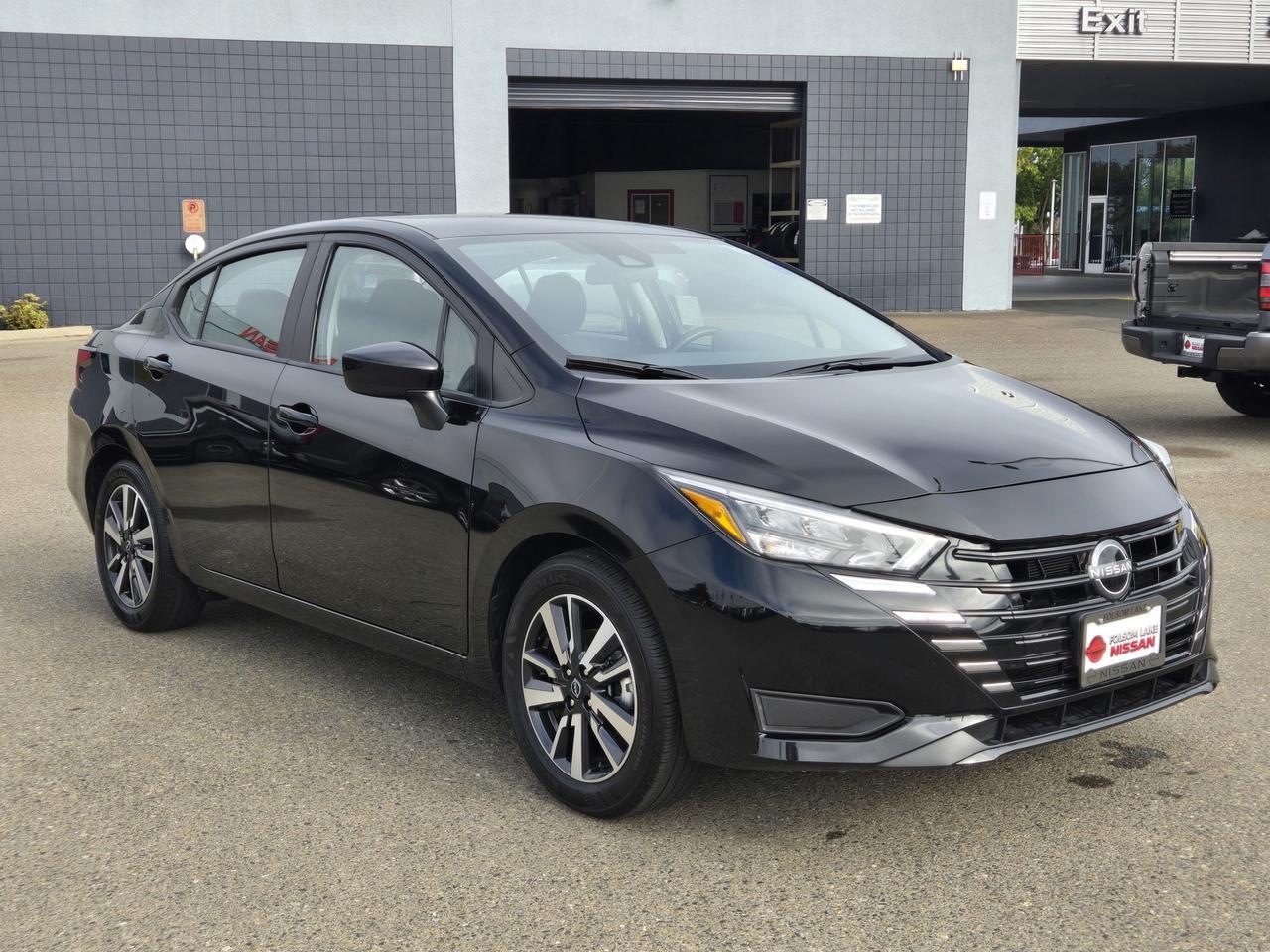 2025 Nissan Versa SV 2025 Nissan Versa SV