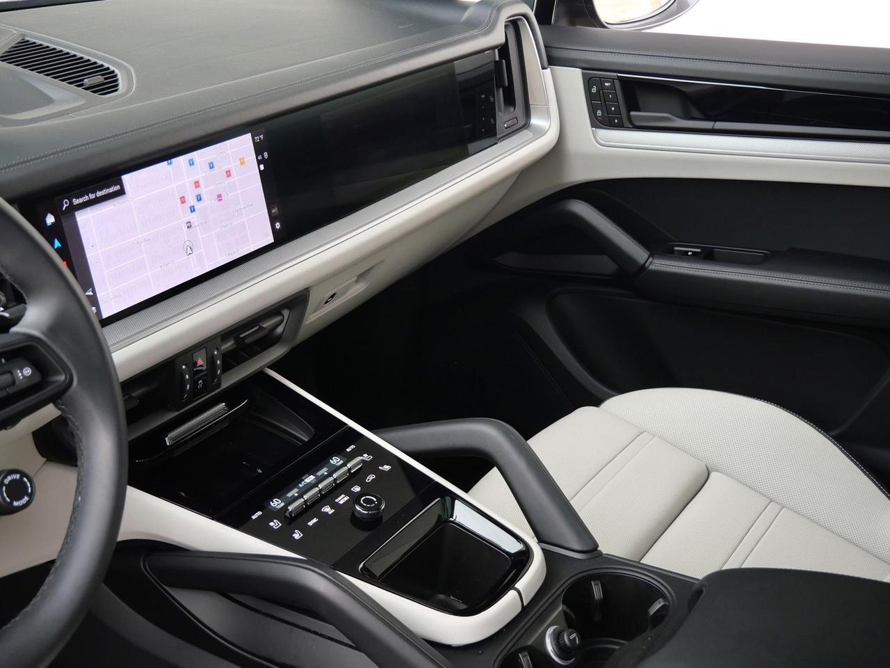 2025 Porsche Cayenne S S Lawrence KS