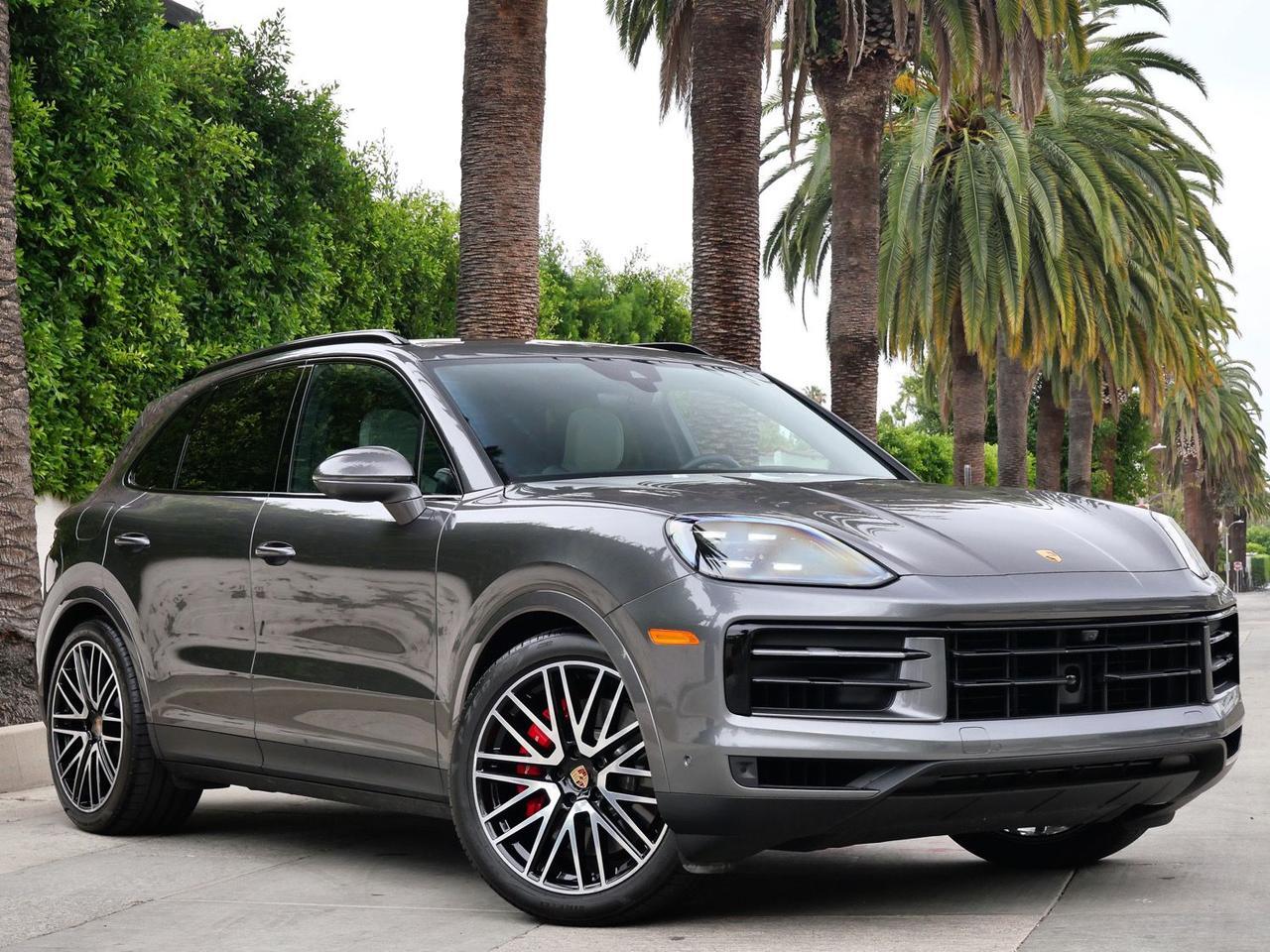 2025 Porsche Cayenne S S