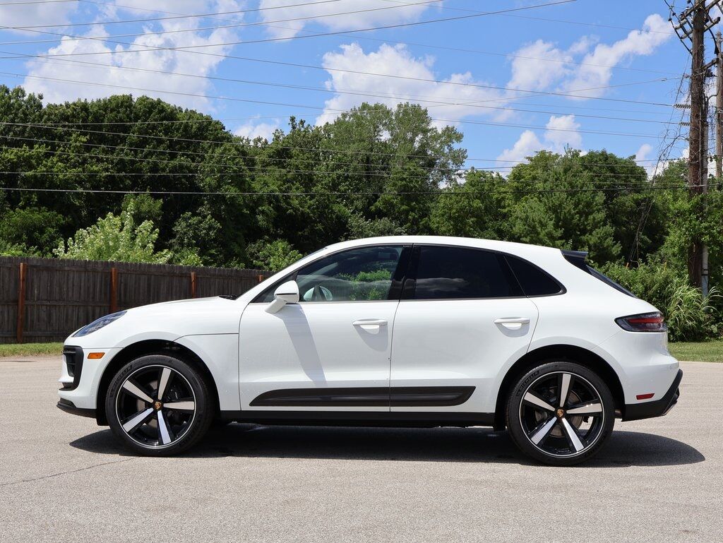 2025 Porsche Macan