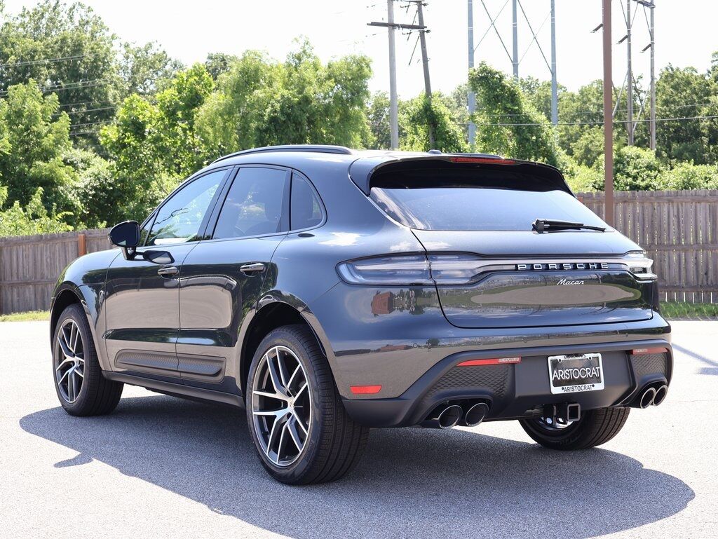 2025 Porsche Macan