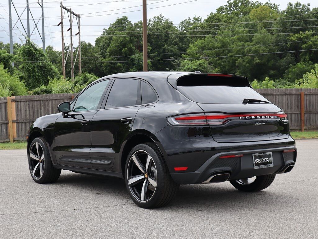 2025 Porsche Macan