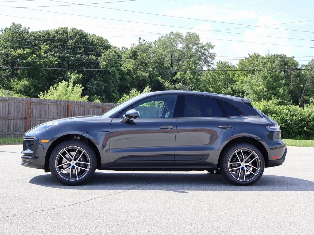 2025 Porsche Macan
