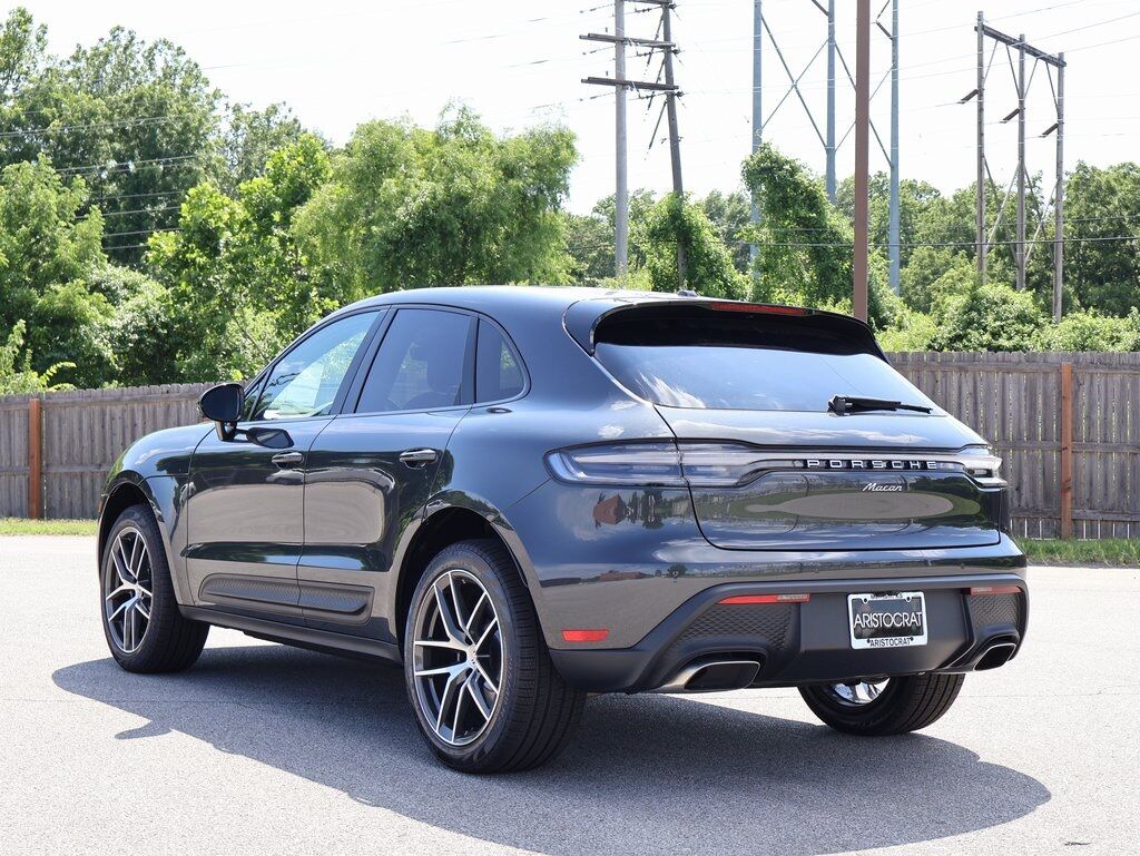 2025 Porsche Macan