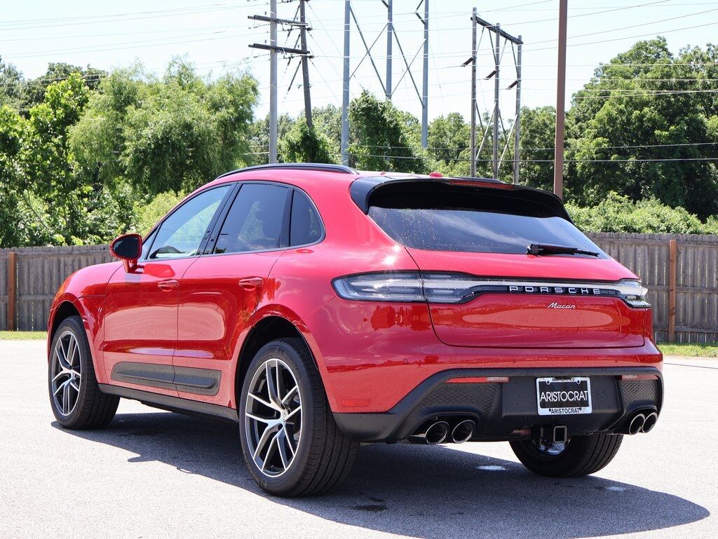 2025 Porsche Macan