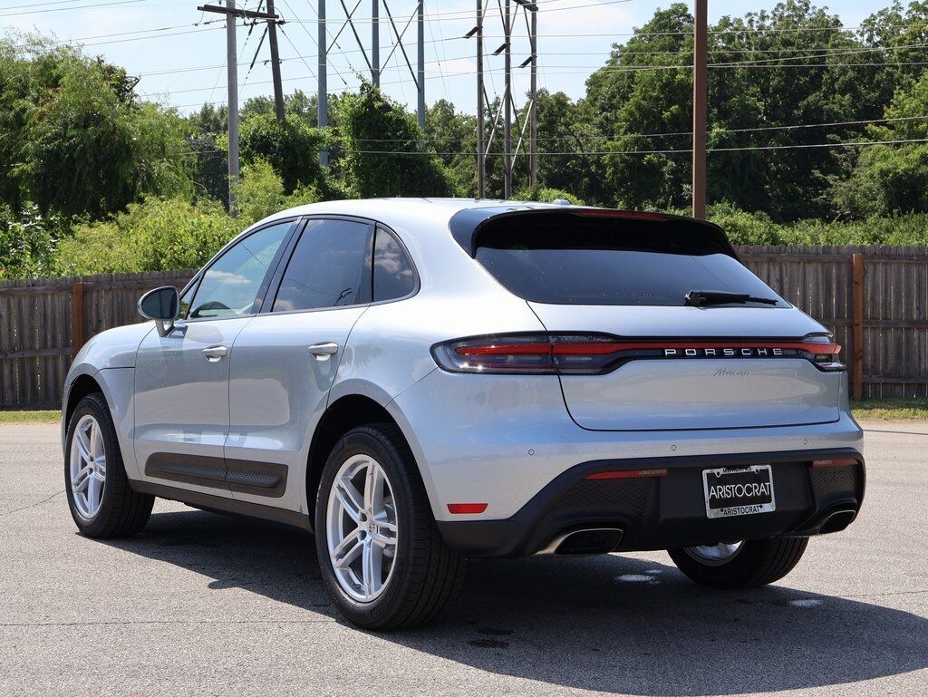 2025 Porsche Macan