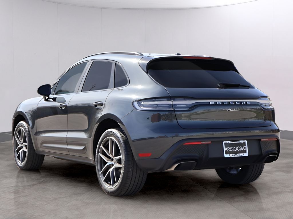 2025 Porsche Macan