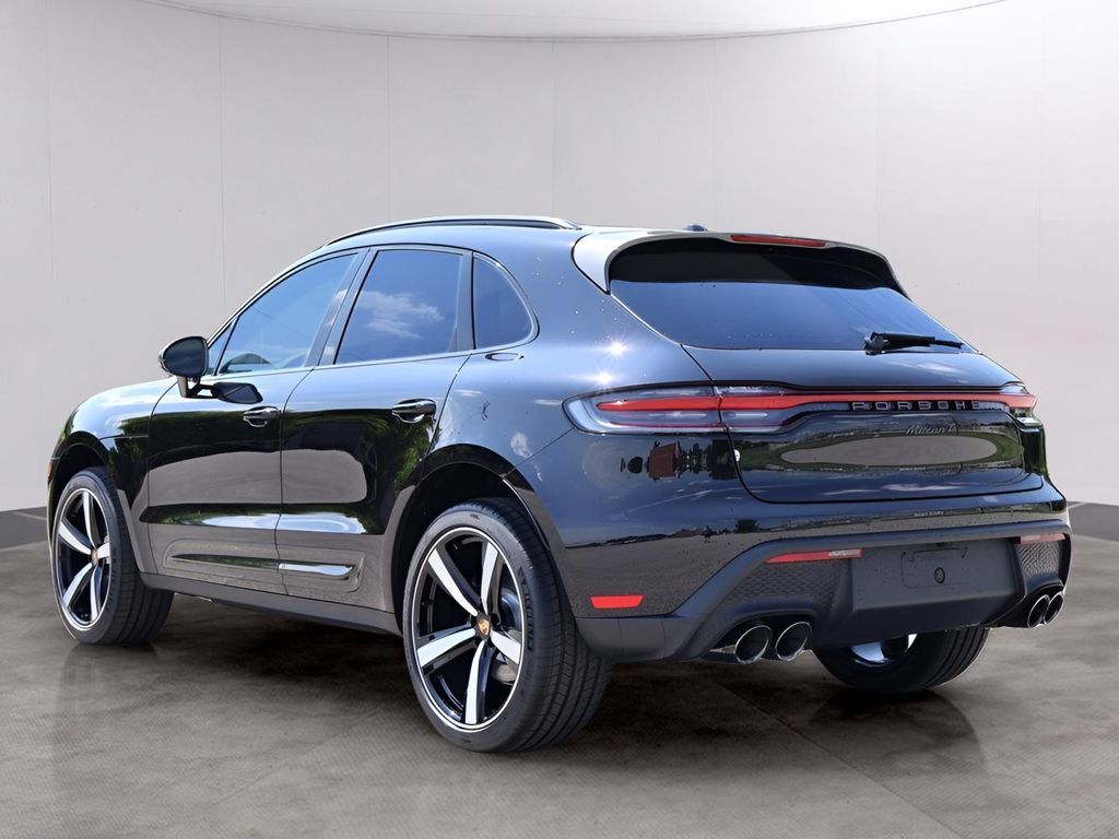 2025 Porsche Macan