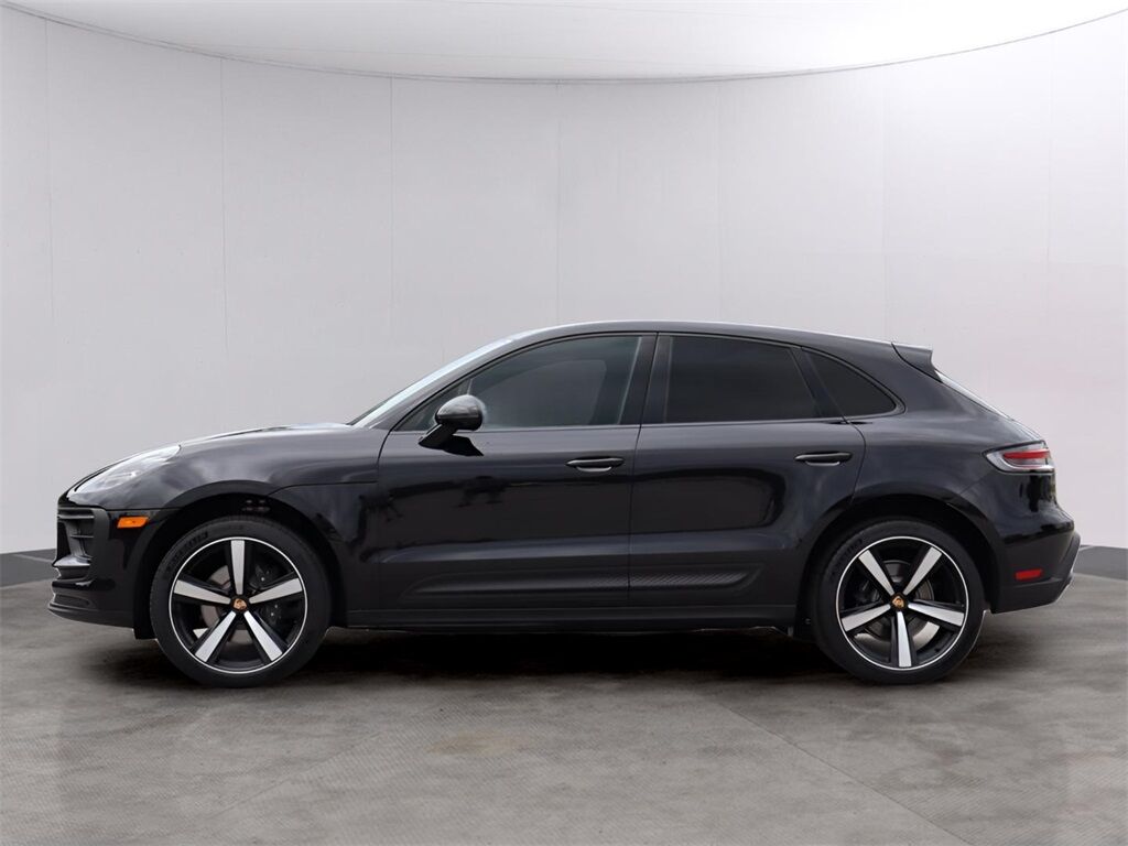 2025 Porsche Macan
