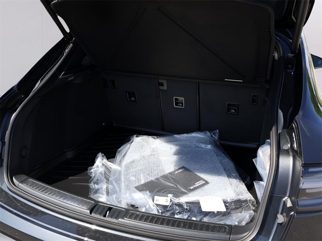 2025 Porsche Macan San Clemente CA