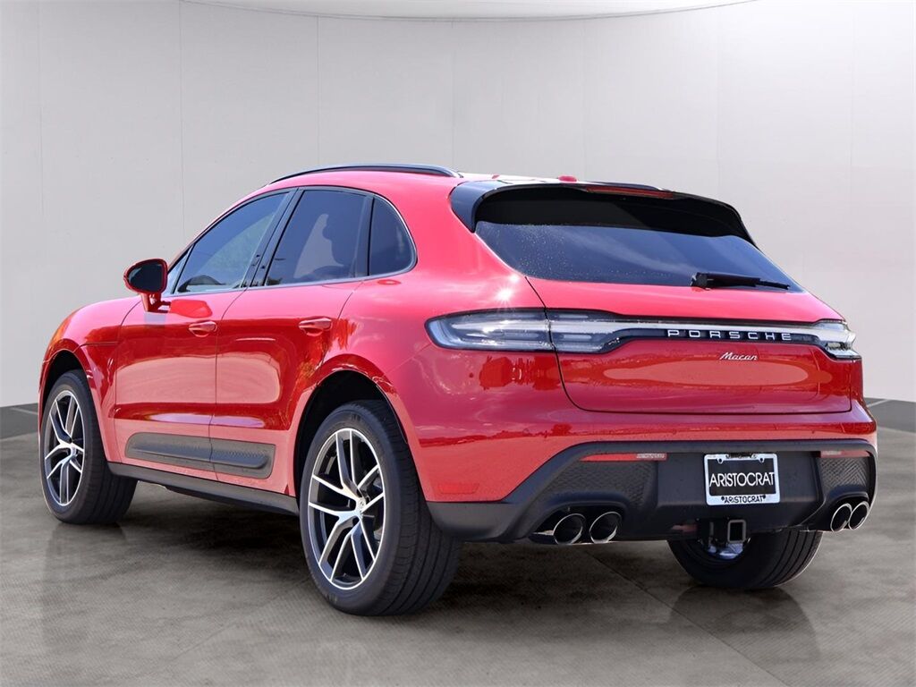 2025 Porsche Macan