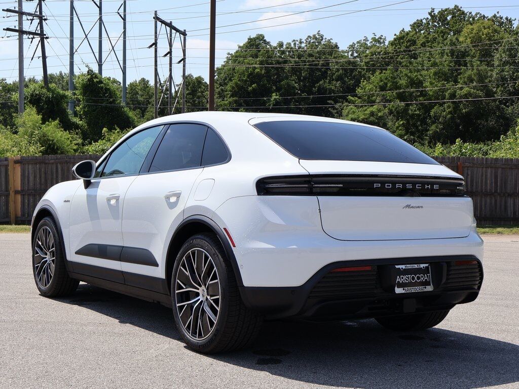 2025 Porsche Macan Electric