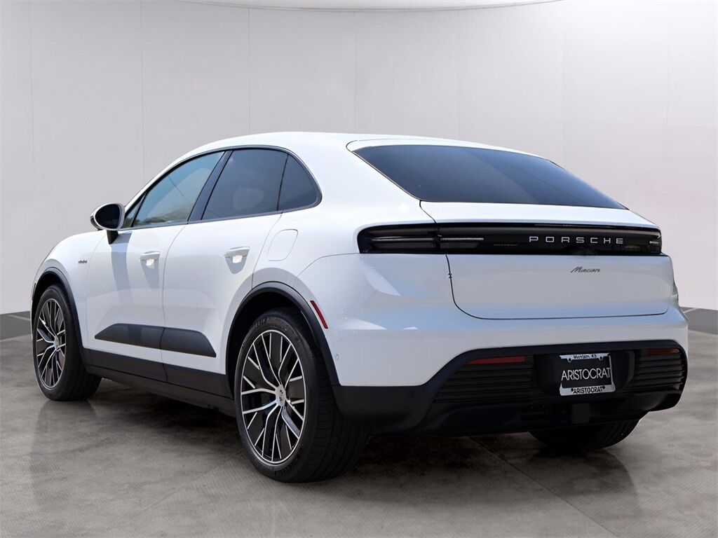 2025 Porsche Macan Electric
