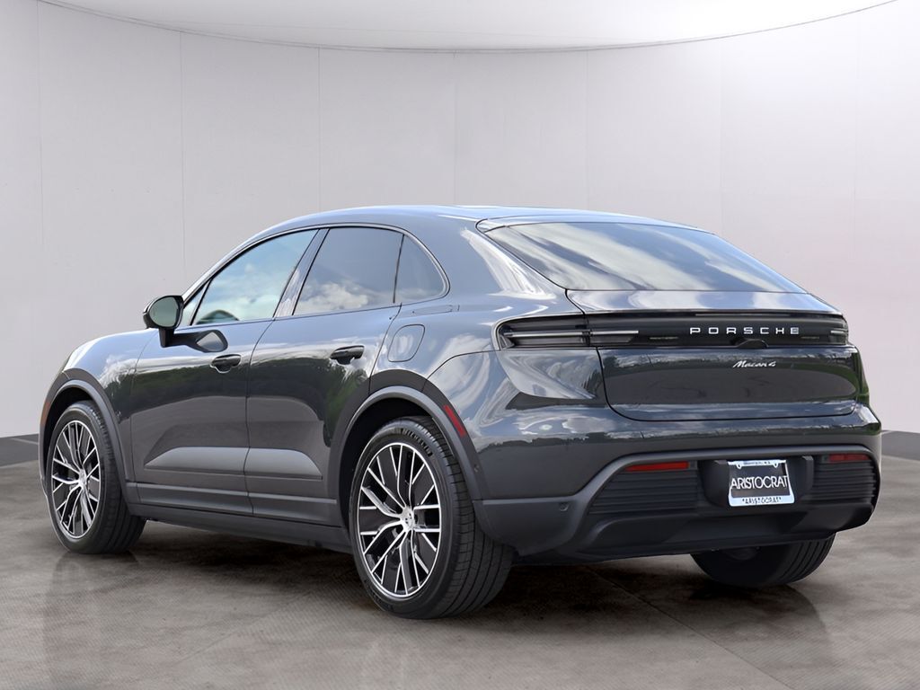 2025 Porsche Macan Electric 4
