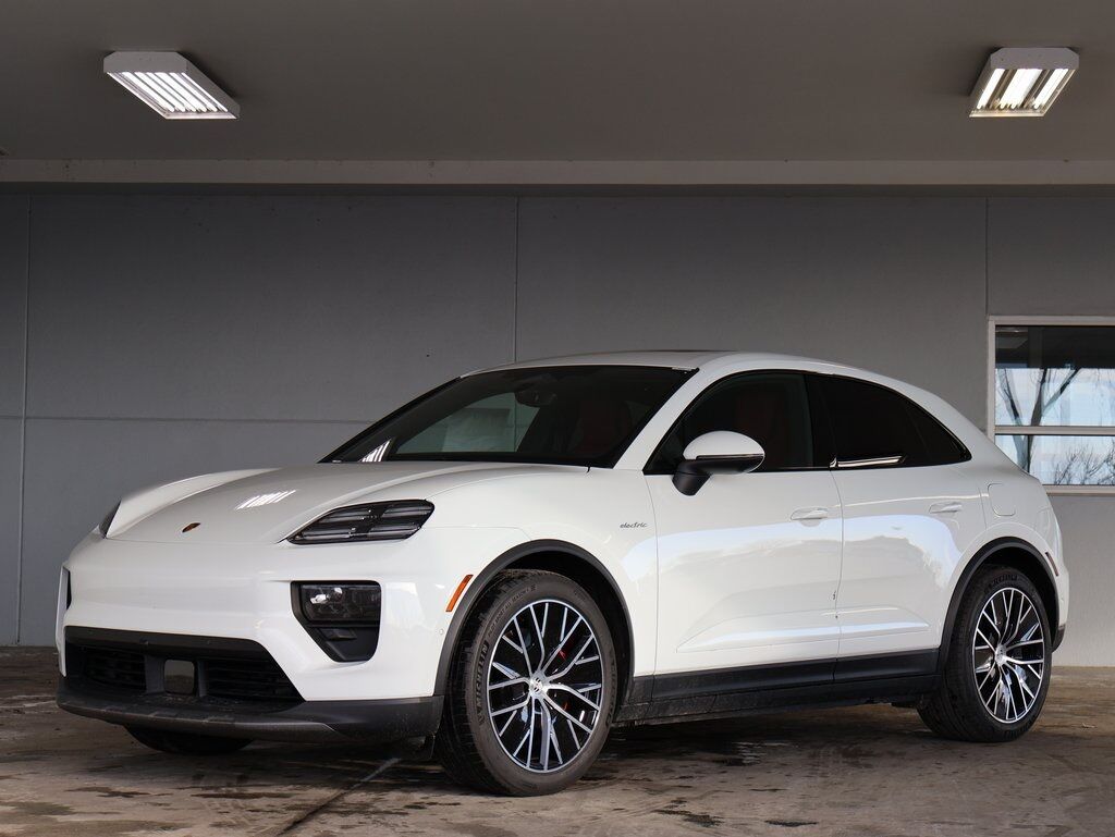 2025 Porsche Macan Electric 4S