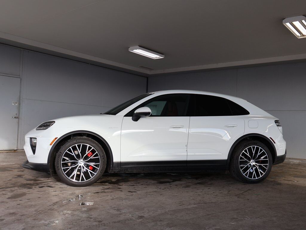 2025 Porsche Macan Electric 4S