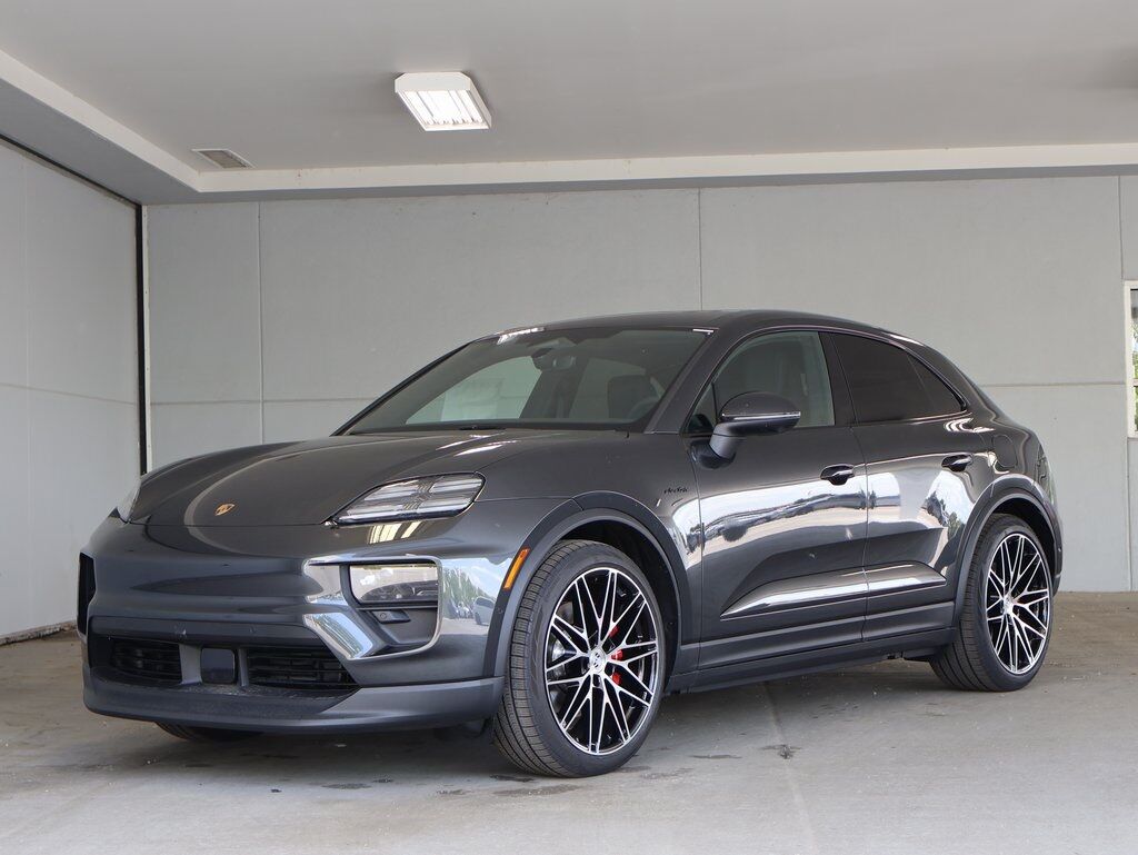 2025 Porsche Macan Electric 4S
