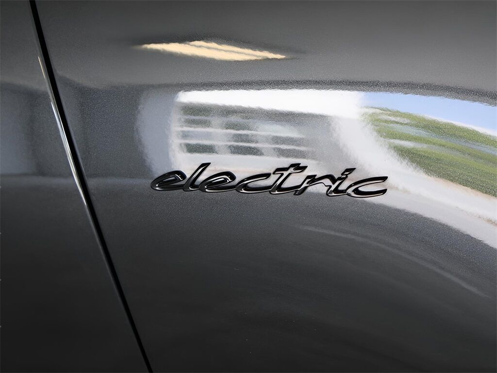 2025 Porsche Macan Electric 4S San Clemente CA