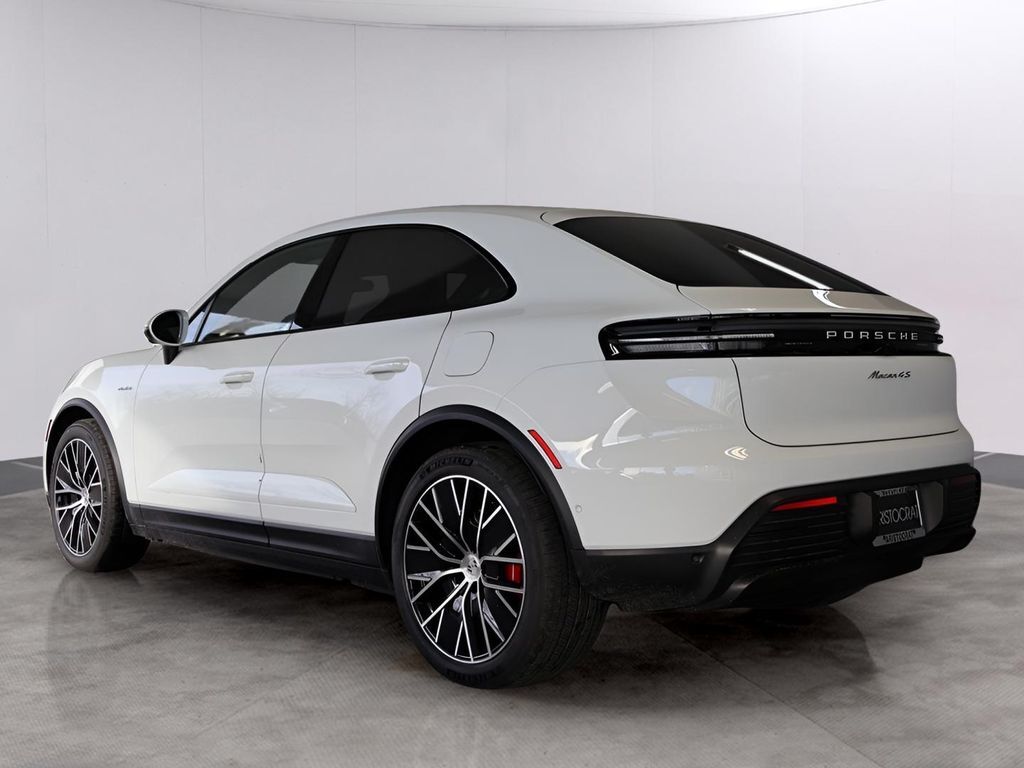 2025 Porsche Macan Electric 4S