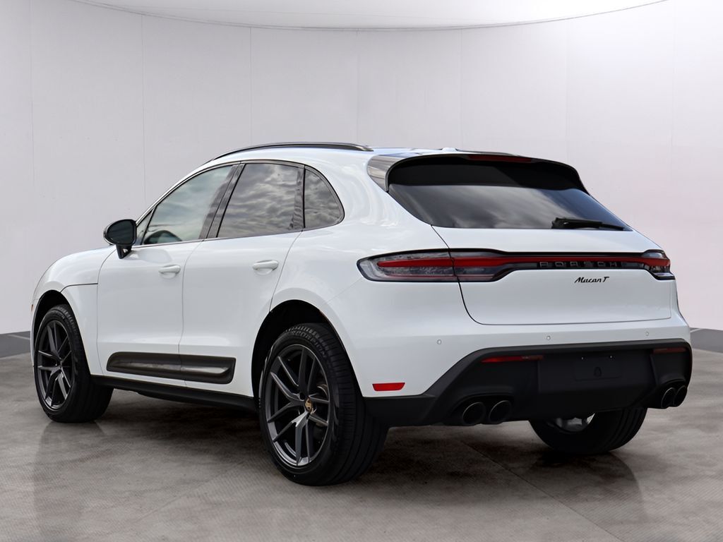 2025 Porsche Macan T