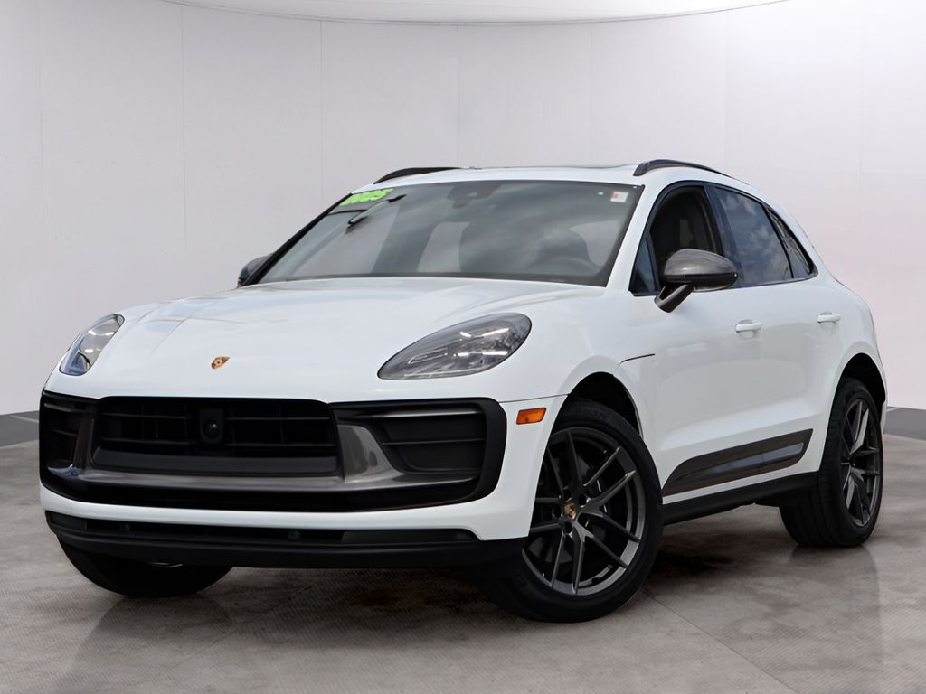 2025 Porsche Macan