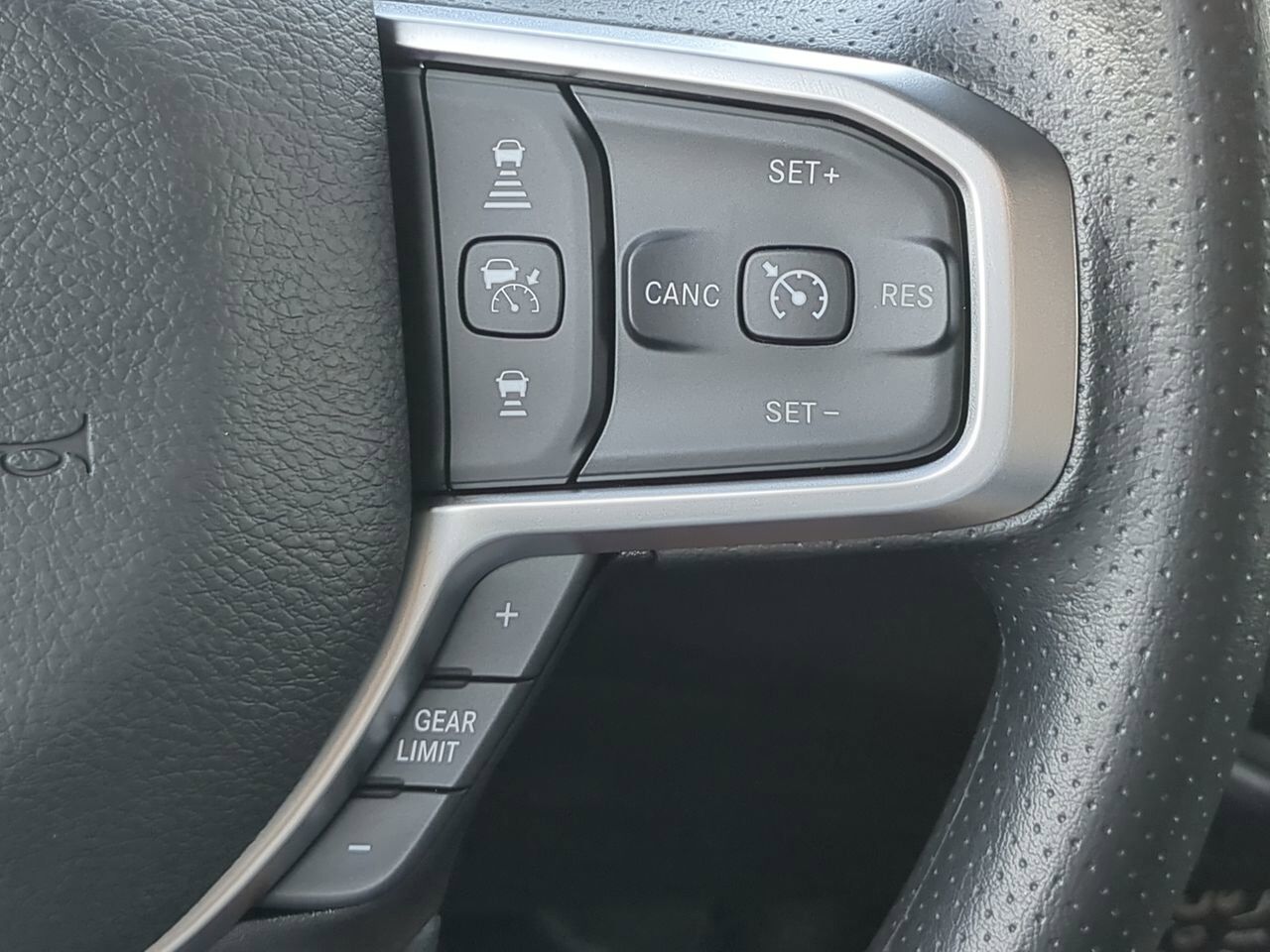 2025 Ram 3500 Chassis Cab Flat Bed Appleton WI