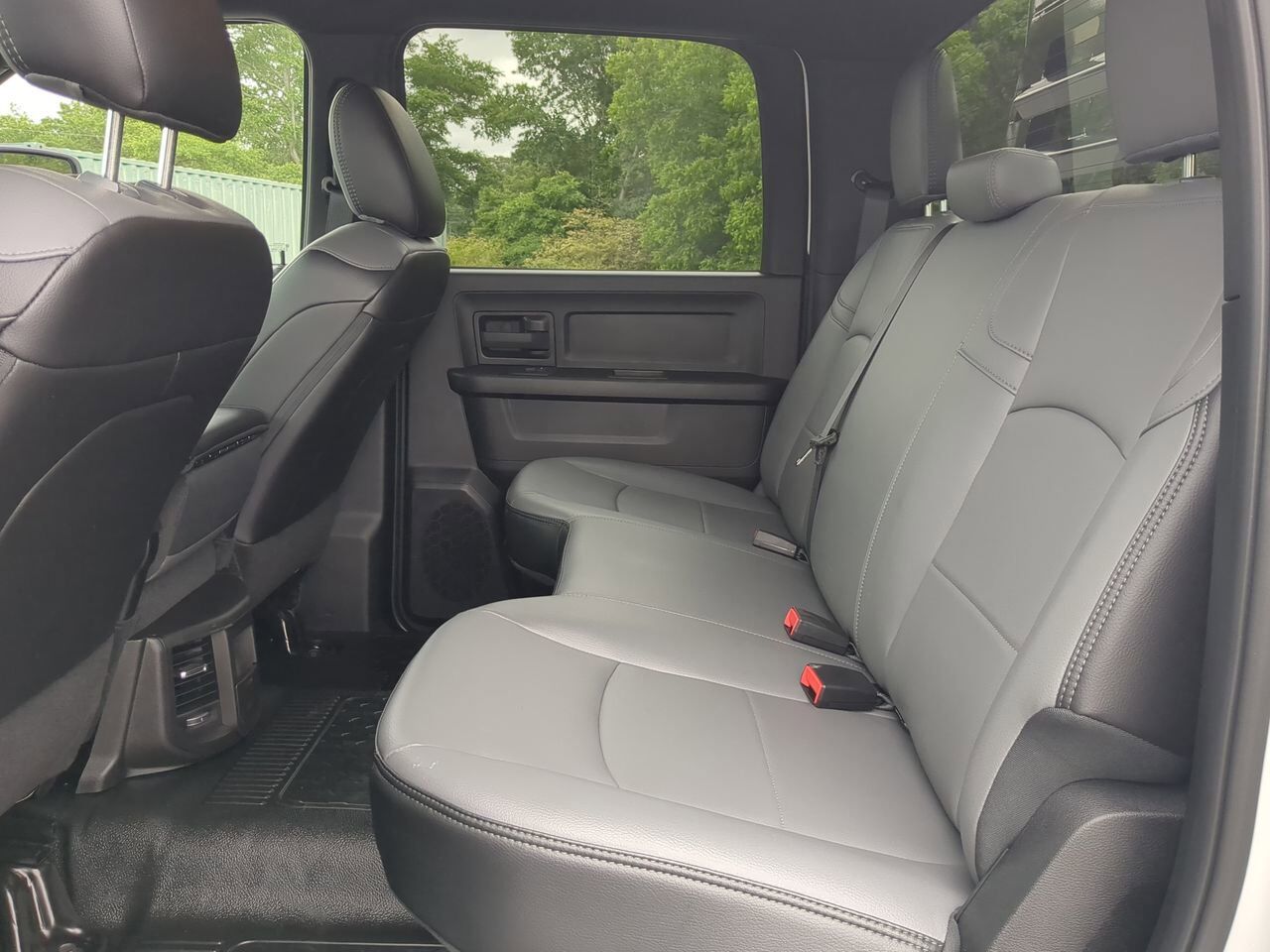 2025 Ram 3500 Chassis Cab Flatbed Appleton WI