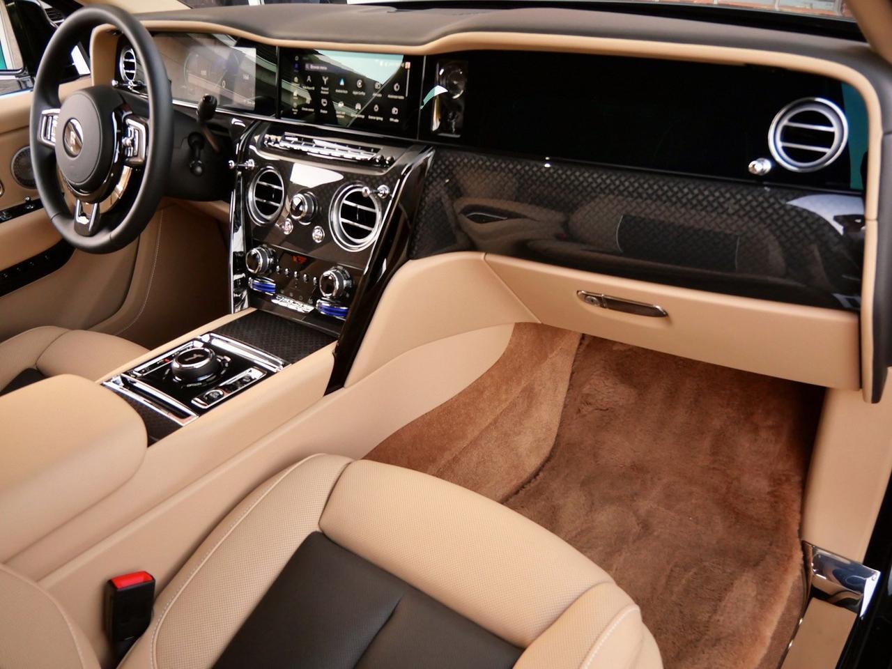 2025 Rolls-Royce Black Badge Cullinan Lawrence KS