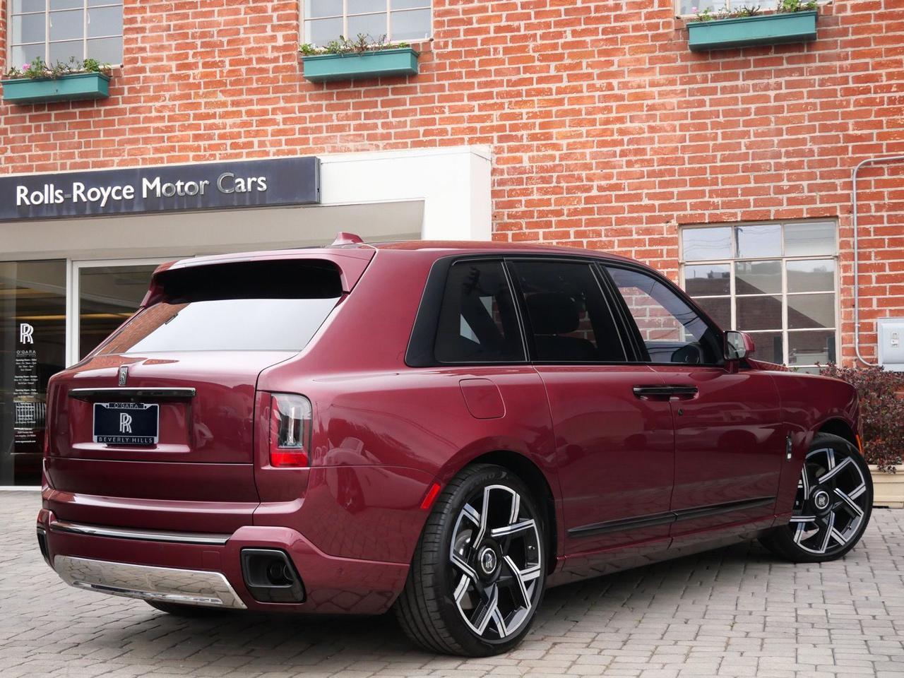2025 Rolls-Royce Black Badge Cullinan