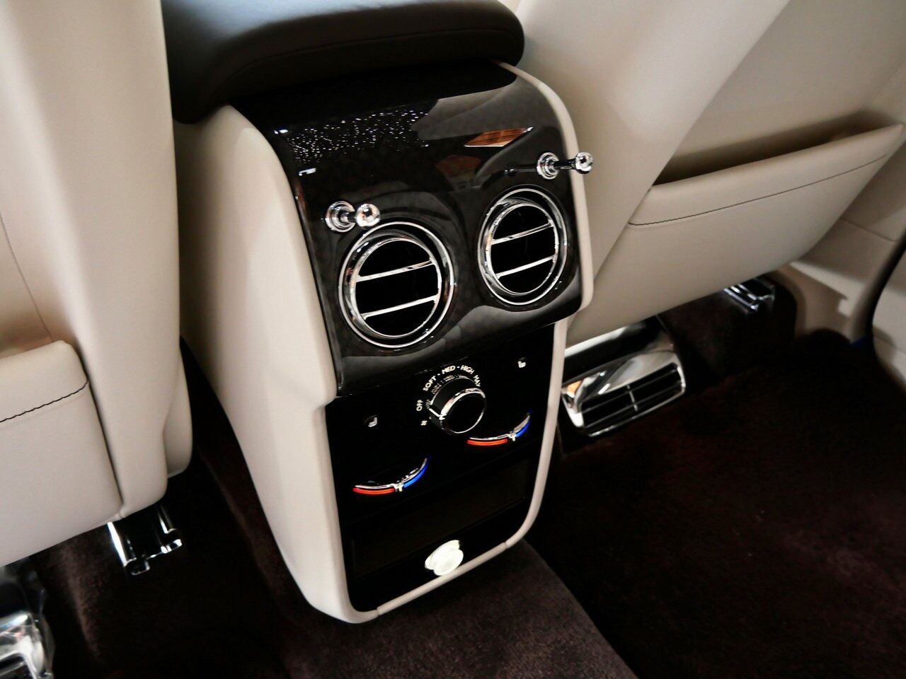 2025 Rolls-Royce Black Badge Cullinan Lawrence KS