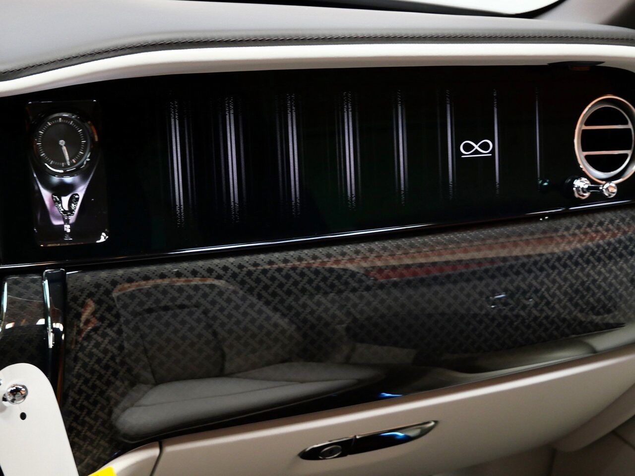 2025 Rolls-Royce Black Badge Cullinan Lawrence KS