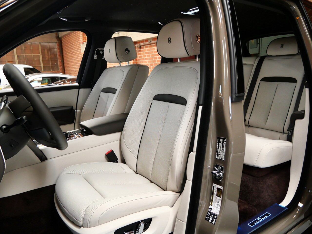 2025 Rolls-Royce Black Badge Cullinan Lawrence KS