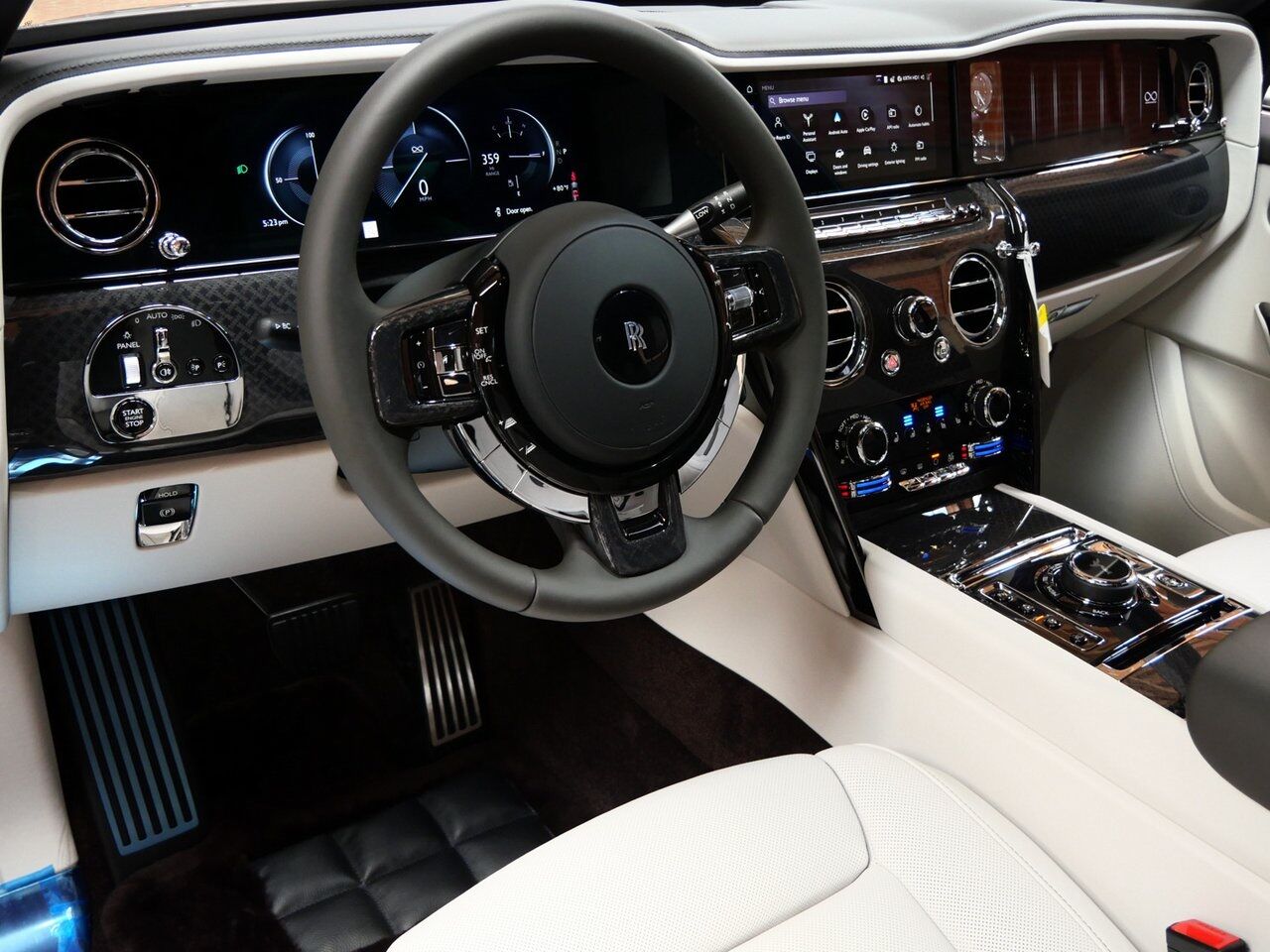 2025 Rolls-Royce Black Badge Cullinan Lawrence KS
