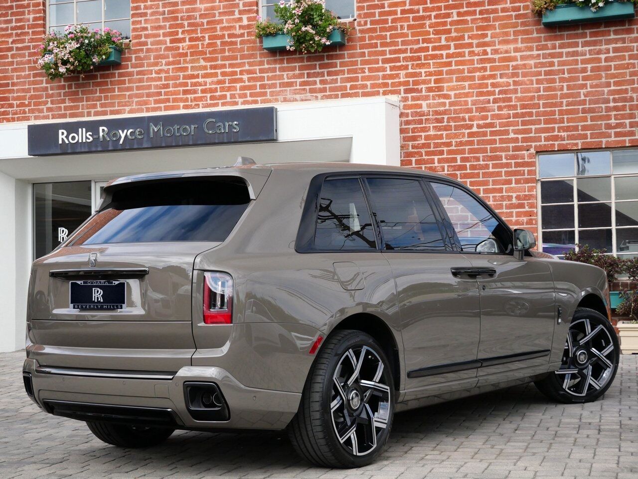 2025 Rolls-Royce Black Badge Cullinan Lawrence KS