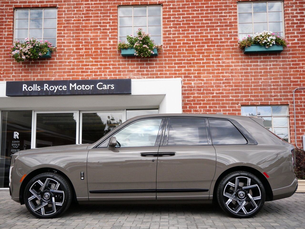 2025 Rolls-Royce Black Badge Cullinan Lawrence KS