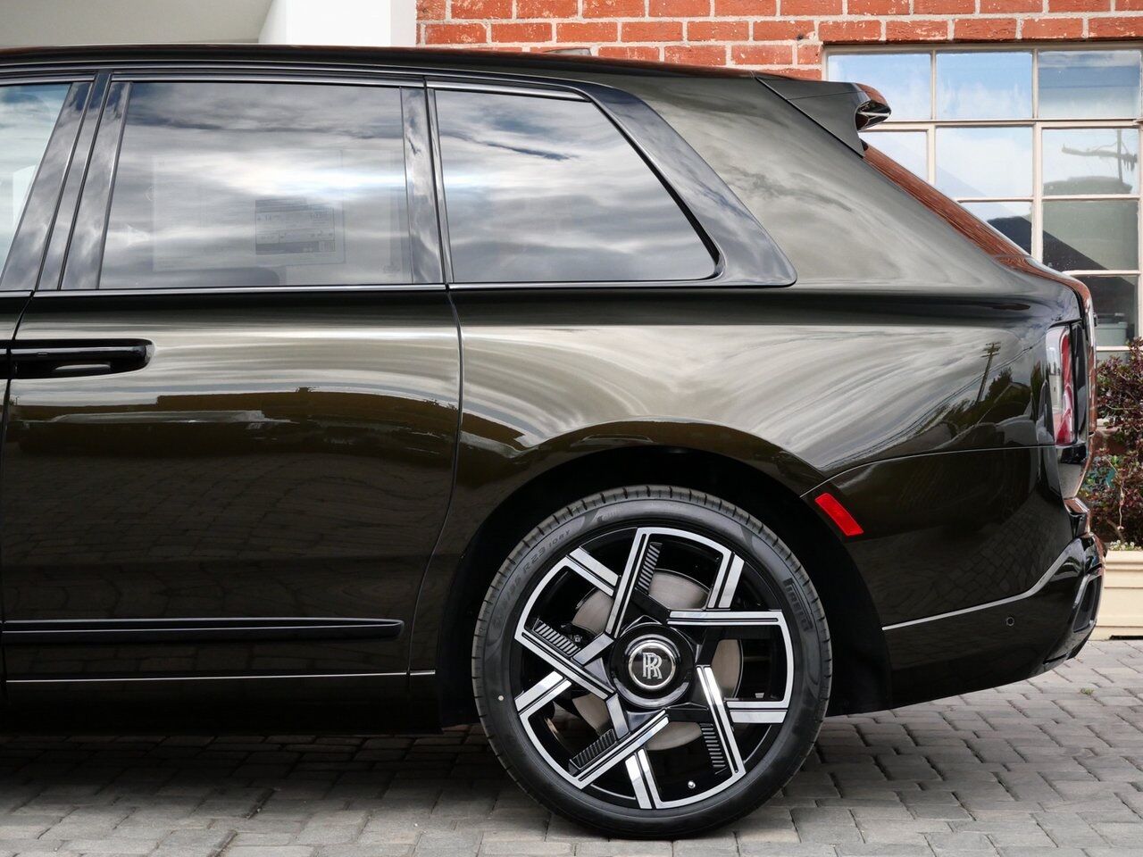 2025 Rolls-Royce Black Badge Cullinan Lawrence KS