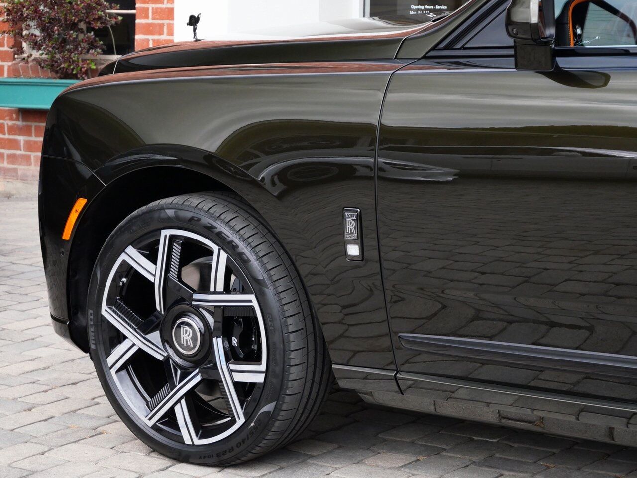 2025 Rolls-Royce Black Badge Cullinan Lawrence KS