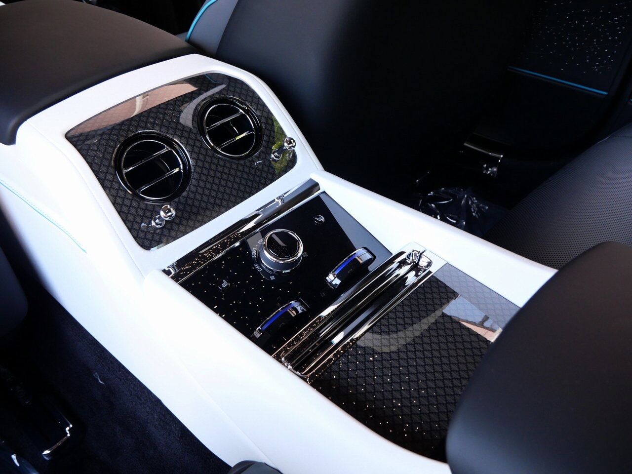 2025 Rolls-Royce Black Badge Spectre Lawrence KS