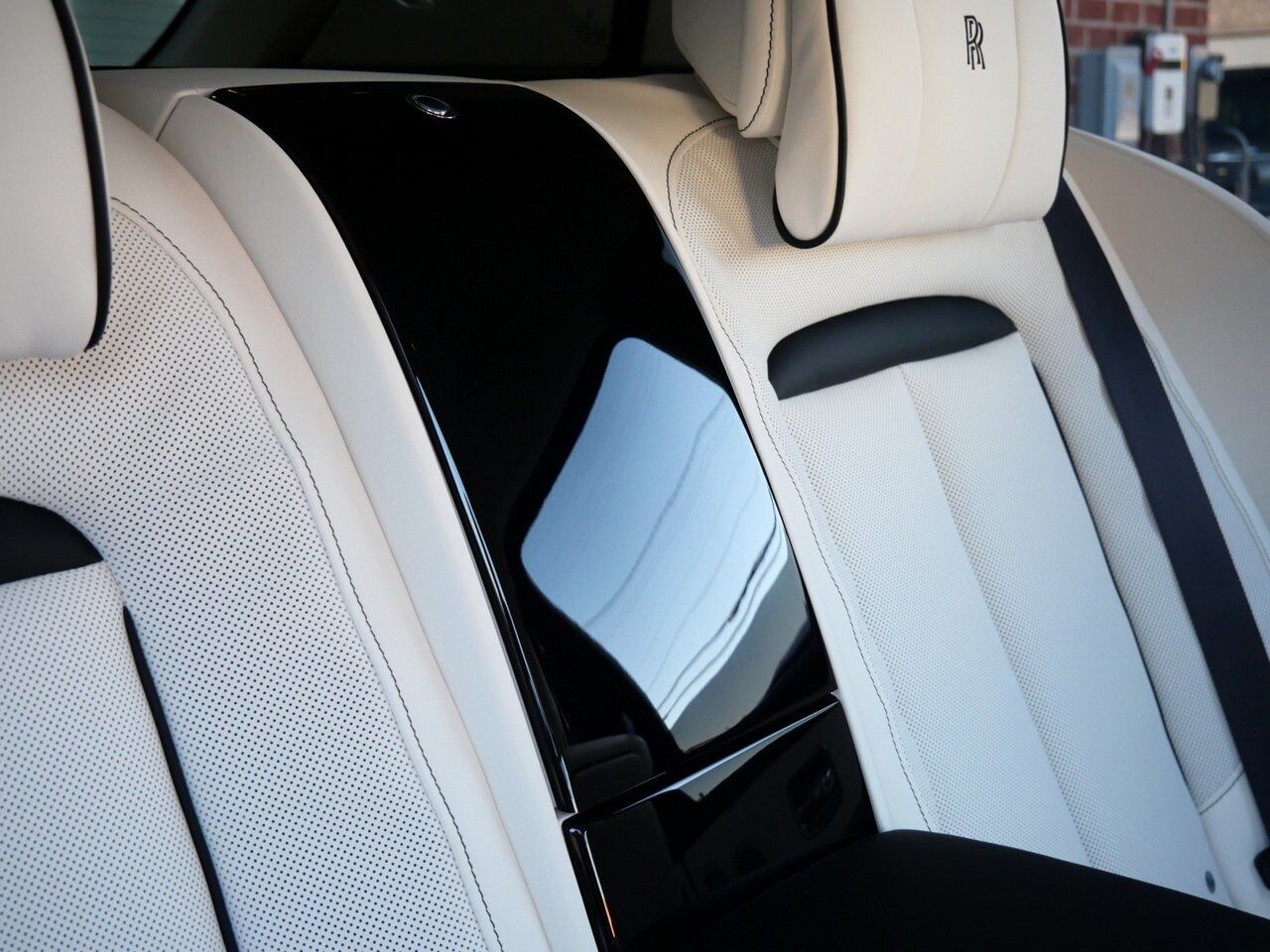 2025 Rolls-Royce Cullinan Lawrence KS