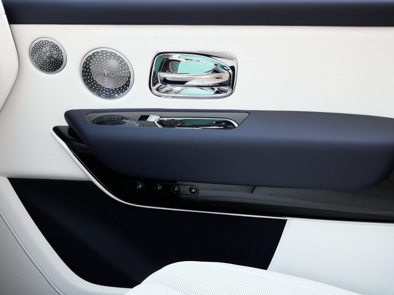 2025 Rolls-Royce Cullinan Lawrence KS