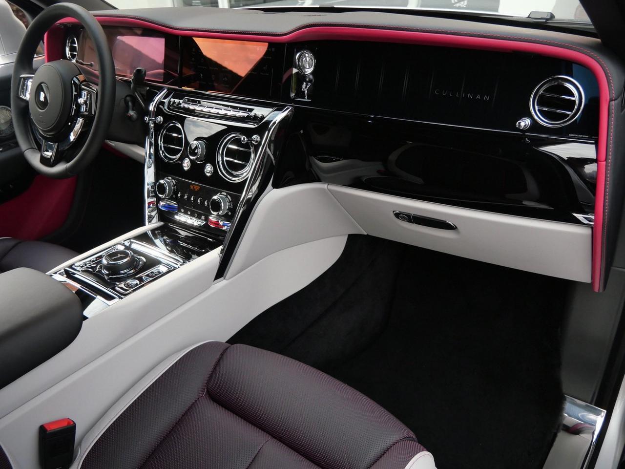 2025 Rolls-Royce Cullinan Lawrence KS