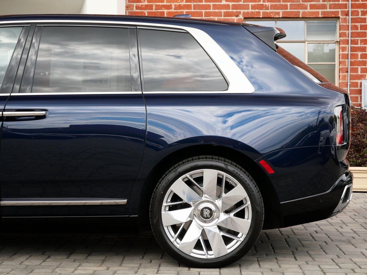 2025 Rolls-Royce Cullinan Lawrence KS