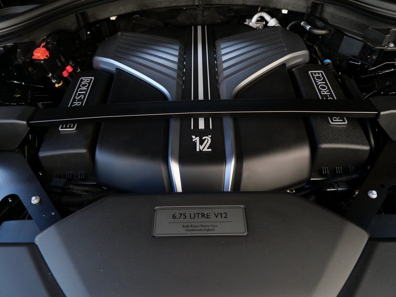 2025 Rolls-Royce Cullinan Black Badge Black Badge Lawrence KS
