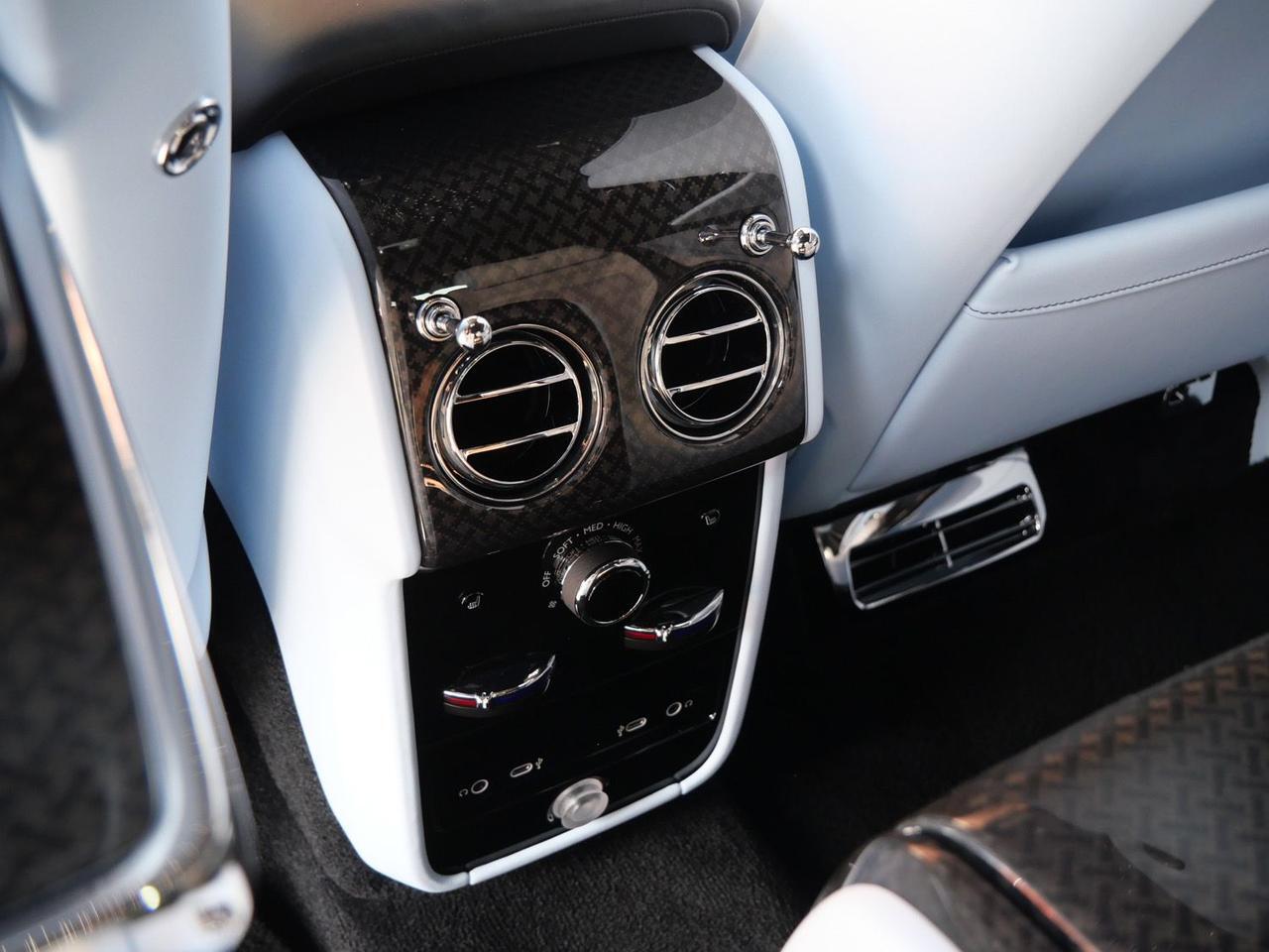 2025 Rolls-Royce Cullinan Black Badge Black Badge Lawrence KS